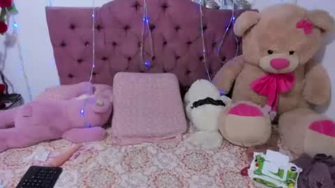 Danna Sofia jeins online show from July 2026 05:26:02 PM