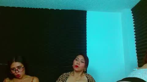 dannamomcerrat online show from January 2025 04:21:01 AM