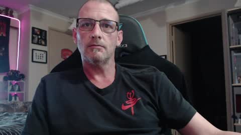 dannozdirekt online show from April 2026 05:32:02 PM