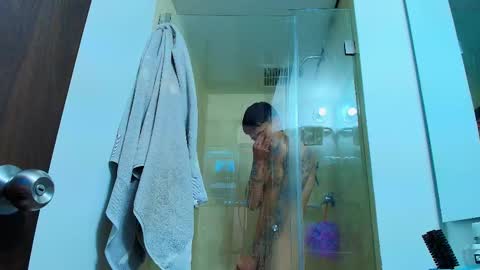 Snapshot of dannte_vel chatting on October 2025 02:50:01 PM Maximo online show from October 2025 02:50:01 PM