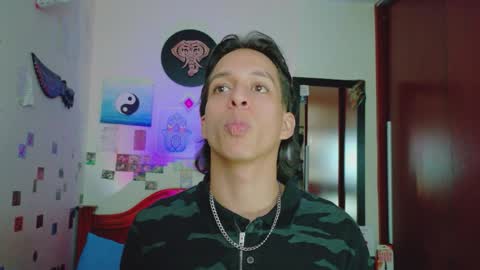 phantom555 online show from April 2026 09:48:01 PM