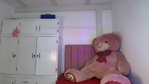 Snapshot of danny_cam1423 chatting on February 2025 12:25:02 PM danny_cam1423 online show from February 2025 12:25:02 PM