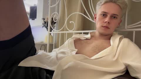 Snapshot of danny_love01 chatting on October 2025 02:39:01 PM danny online show from October 2025 02:39:01 PM