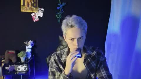 Snapshot of danny_love01 chatting on November 2025 02:38:02 PM danny online show from November 2025 02:38:02 PM