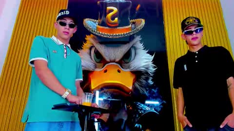 dante_brown1 online show from October 2025 09:15:01 PM