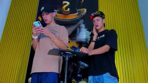 dante_brown1 online show from November 2025 10:10:02 PM