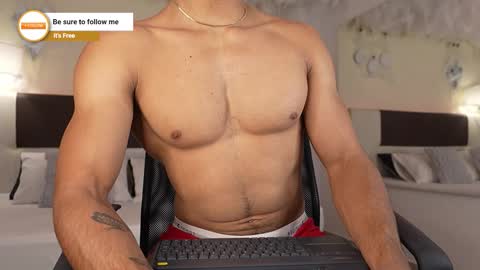 Snapshot of danteestone chatting on October 2025 08:35:01 PM Dante online show from October 2025 08:35:01 PM