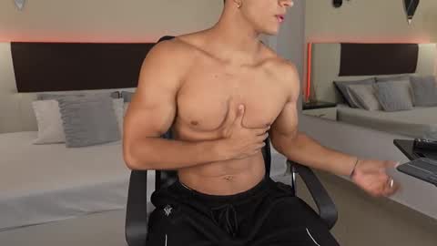 Snapshot of danteestone chatting on November 2025 08:30:01 PM Dante online show from November 2025 08:30:01 PM