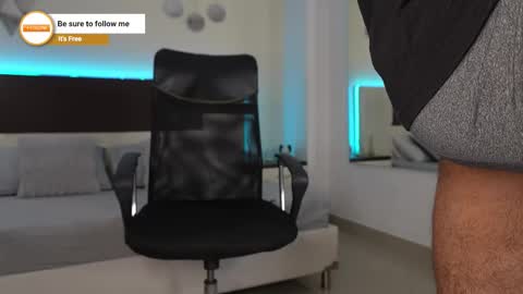 Snapshot of danteestone chatting on November 2025 09:06:02 PM Dante online show from November 2025 09:06:02 PM