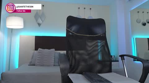 Snapshot of danteestone chatting on November 2025 08:55:01 PM Dante online show from November 2025 08:55:01 PM