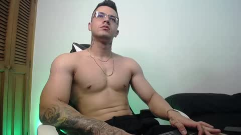 Snapshot of danteread chatting on February 2025 07:10:02 PM danteread online show from February 2025 07:10:02 PM