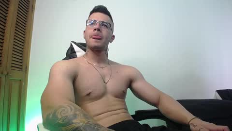 Snapshot of danteread chatting on February 2025 08:14:02 PM danteread online show from February 2025 08:14:02 PM