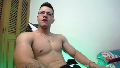 Snapshot of danteread chatting on March 2025 05:49:01 PM danteread online show from March 2025 05:49:01 PM