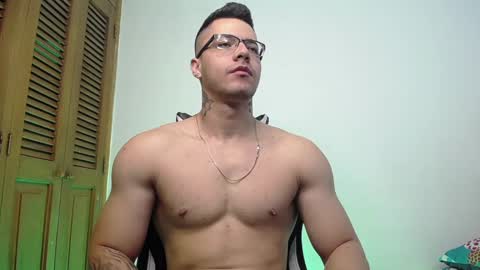 Snapshot of danteread chatting on March 2025 05:13:02 PM danteread online show from March 2025 05:13:02 PM