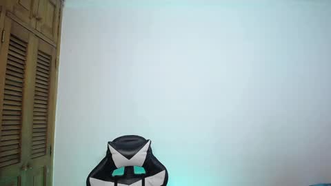 Snapshot of danteread chatting on March 2025 06:35:01 AM danteread online show from March 2025 06:35:01 AM