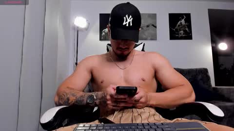 Snapshot of danteread chatting on January 2026 01:44:02 AM danteread online show from January 2026 01:44:02 AM