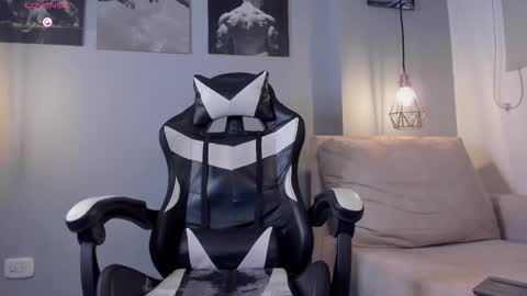 Snapshot of danteread chatting on February 2026 01:39:02 AM danteread online show from February 2026 01:39:02 AM