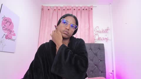 Snapshot of dany_brownie chatting on December 2024 09:22:01 AM hi im DanyBest Squirter here on cb online show from December 2024 09:22:01 AM