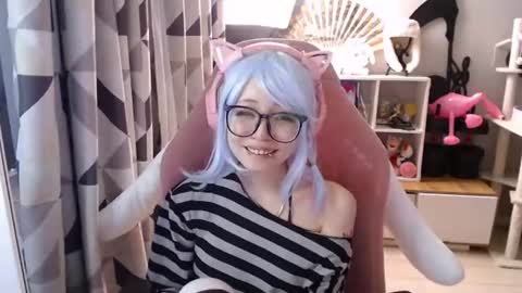 danyelleeyermann online show from July 2026 01:26:01 PM