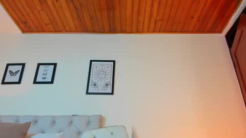 Antonella Mora online show from September 2025 05:25:02 PM