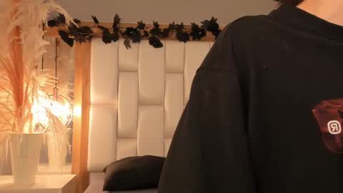 daphne_and_roger online show from December 2025 10:57:01 AM