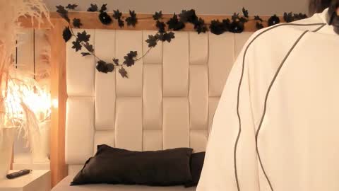 daphne_and_roger online show from December 2025 11:14:02 AM