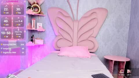 Snapshot of daphne_fox_ chatting on December 2024 05:51:01 PM Daphne  online show from December 2024 05:51:01 PM