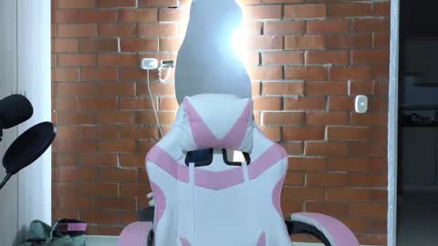 daphne_grayy online show from April 2026 10:32:01 AM