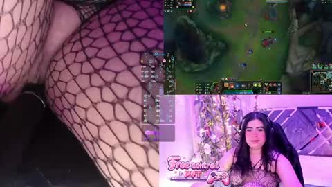 Snapshot of daphnecontry chatting on May 2026 04:52:01 AM Daphne online show from May 2026 04:52:01 AM