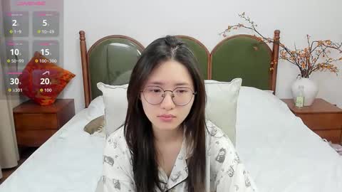 Snapshot of daphnedawn chatting on November 2025 11:21:02 AM Dawn online show from November 2025 11:21:02 AM