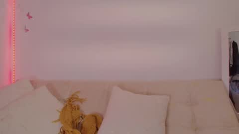 Daphne online show from December 2025 11:19:01 AM