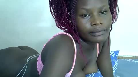 ESTHER online show from February 2025 05:36:02 PM