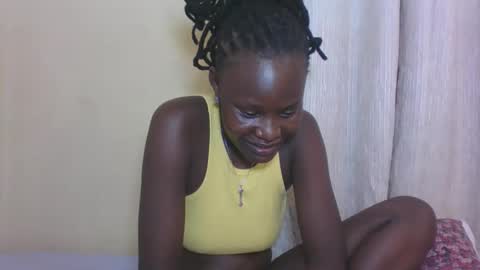 ESTHER online show from September 2025 01:55:01 PM