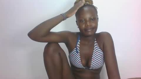 Snapshot of darberry21 chatting on June 2026 04:36:02 AM ESTHER online show from June 2026 04:36:02 AM