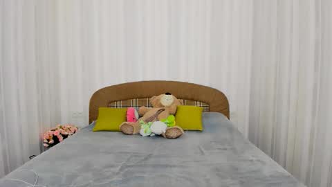 daria_de_luxe online show from October 2025 04:46:01 PM