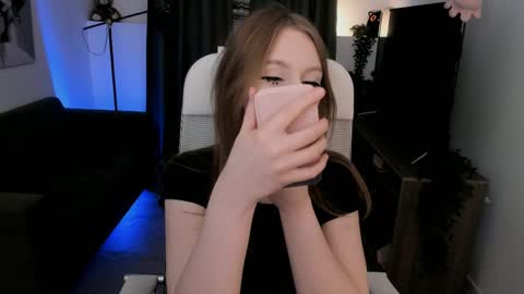 Snapshot of dariatate chatting on April 2026 09:28:02 AM Daria Tate online show from April 2026 09:28:02 AM