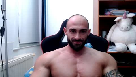 Snapshot of dariomuscle chatting on December 2024 09:17:01 PM Dario online show from December 2024 09:17:01 PM