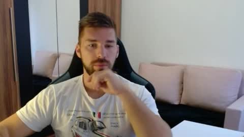 Snapshot of darius_94 chatting on October 2025 05:52:01 AM darius_94 online show from October 2025 05:52:01 AM