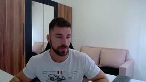 Snapshot of darius_94 chatting on October 2025 08:05:02 AM darius_94 online show from October 2025 08:05:02 AM