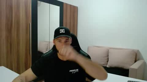 Snapshot of darius_94 chatting on November 2025 04:42:02 PM darius_94 online show from November 2025 04:42:02 PM