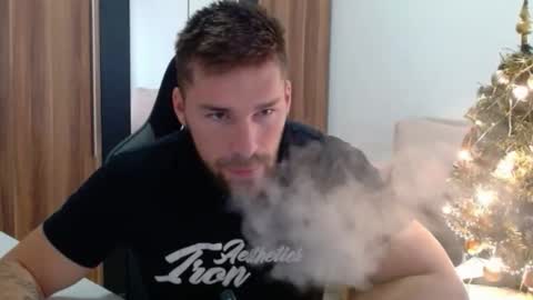 Snapshot of darius_94 chatting on December 2025 11:18:01 AM darius_94 online show from December 2025 11:18:01 AM