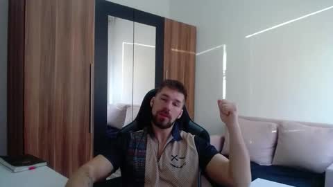 darius_94 online show from April 2026 05:16:01 AM