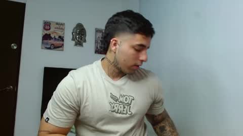 Darius Phoenix  online show from October 2025 10:25:02 PM