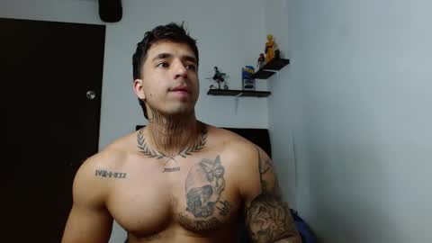 Darius Phoenix  online show from December 2025 08:35:01 PM