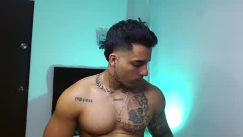 Darius Phoenix  online show from February 2026 10:00:01 PM