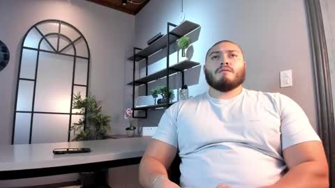 Snapshot of darius_wolfe chatting on May 2026 11:26:02 AM Darius online show from May 2026 11:26:02 AM