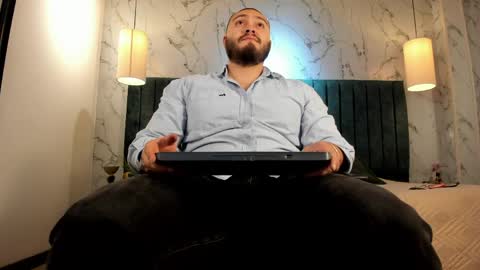 Snapshot of darius_wolfe chatting on May 2026 11:27:02 AM Darius online show from May 2026 11:27:02 AM