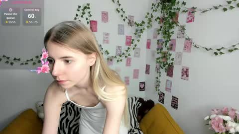 Snapshot of dark_ester chatting on June 2026 11:53:01 AM Ester online show from June 2026 11:53:01 AM