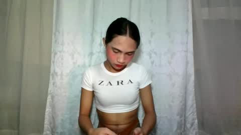 Snapshot of dark_hurohuro19 chatting on December 2024 02:38:01 AM LIANNA online show from December 2024 02:38:01 AM