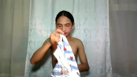 Snapshot of dark_hurohuro19 chatting on December 2024 01:58:02 AM LIANNA online show from December 2024 01:58:02 AM